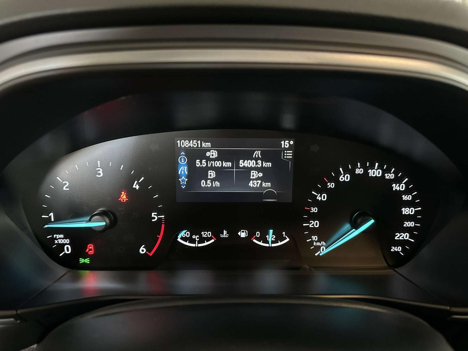 Ford Focus 1,5 EcoBlue C&C *KAO NOV*REDIZAJN*NAVI*PDC*